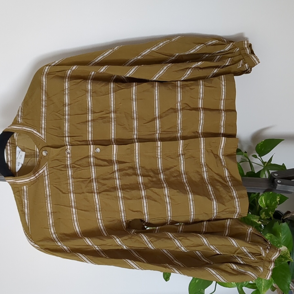 Club Monaco top